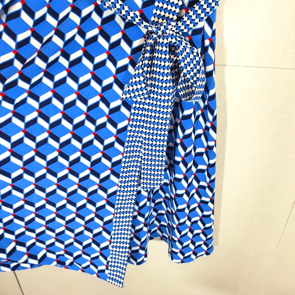 Dorothy Perkins Blue Red Dress Size UK 16 Faux Wrap Belted Mixed Pattern V-Neck - Picture 6 of 11